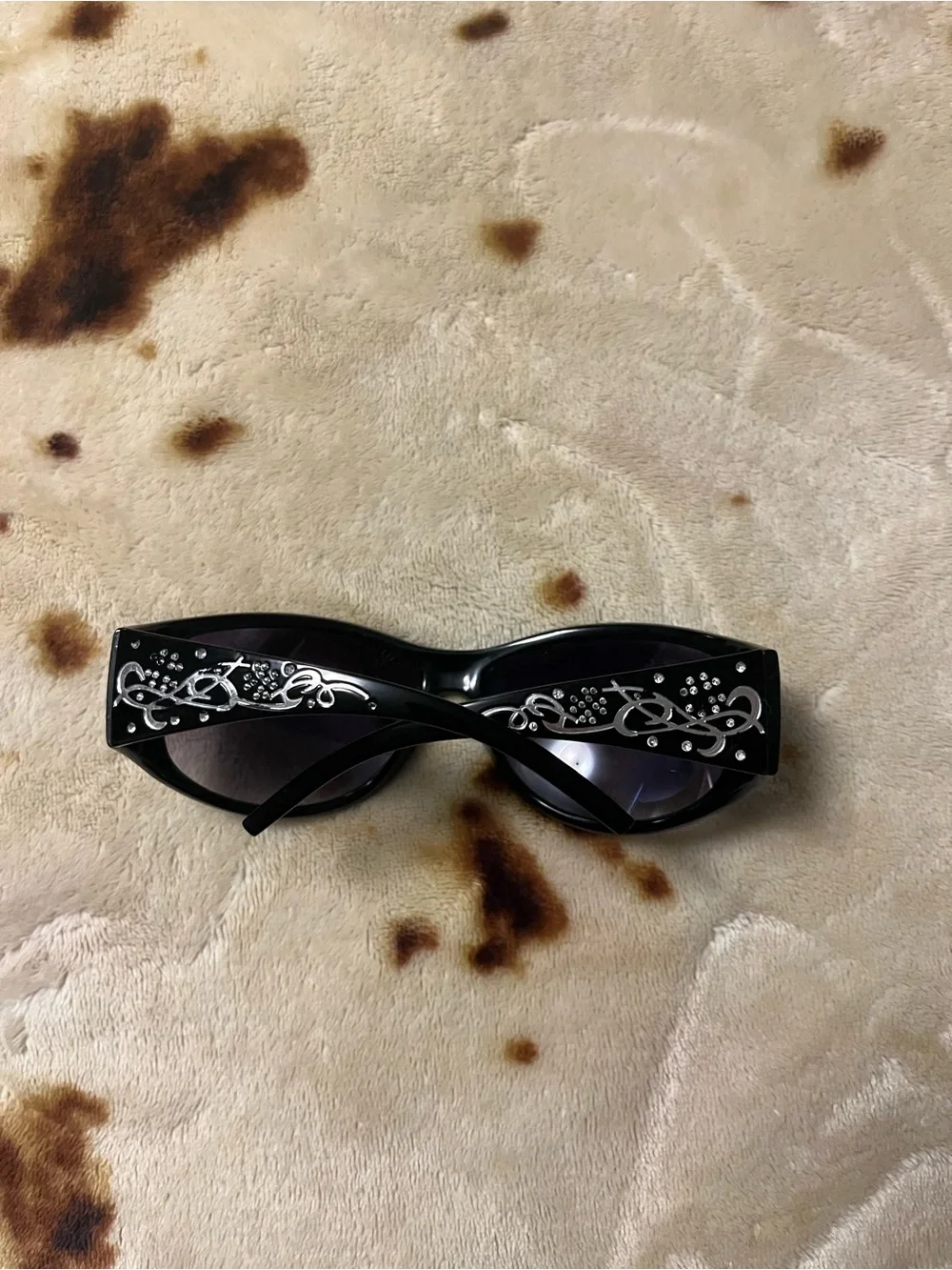 Black Women's Oversized Fashion Sunglasses - UV400 Protection